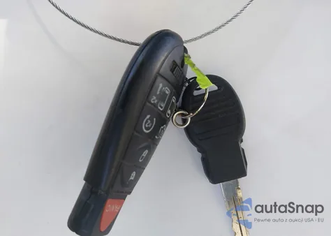 2016 Chrysler Town & Country Touring from USA, damaged, VIN 2C4RC1BG0GR302595